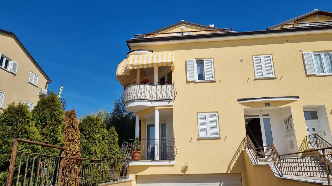Appartement Sunny Maj ポレッチ エクステリア 写真